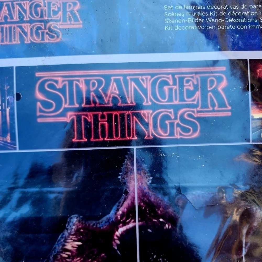 NWT Netflix Stranger Things Party Wall Decor Posters Decorations & Photo Props